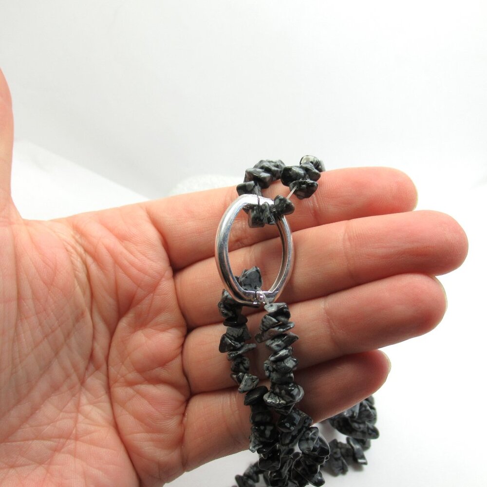 Snowflake Obsidian gemstone chip strand necklace - Picture 5 of 7